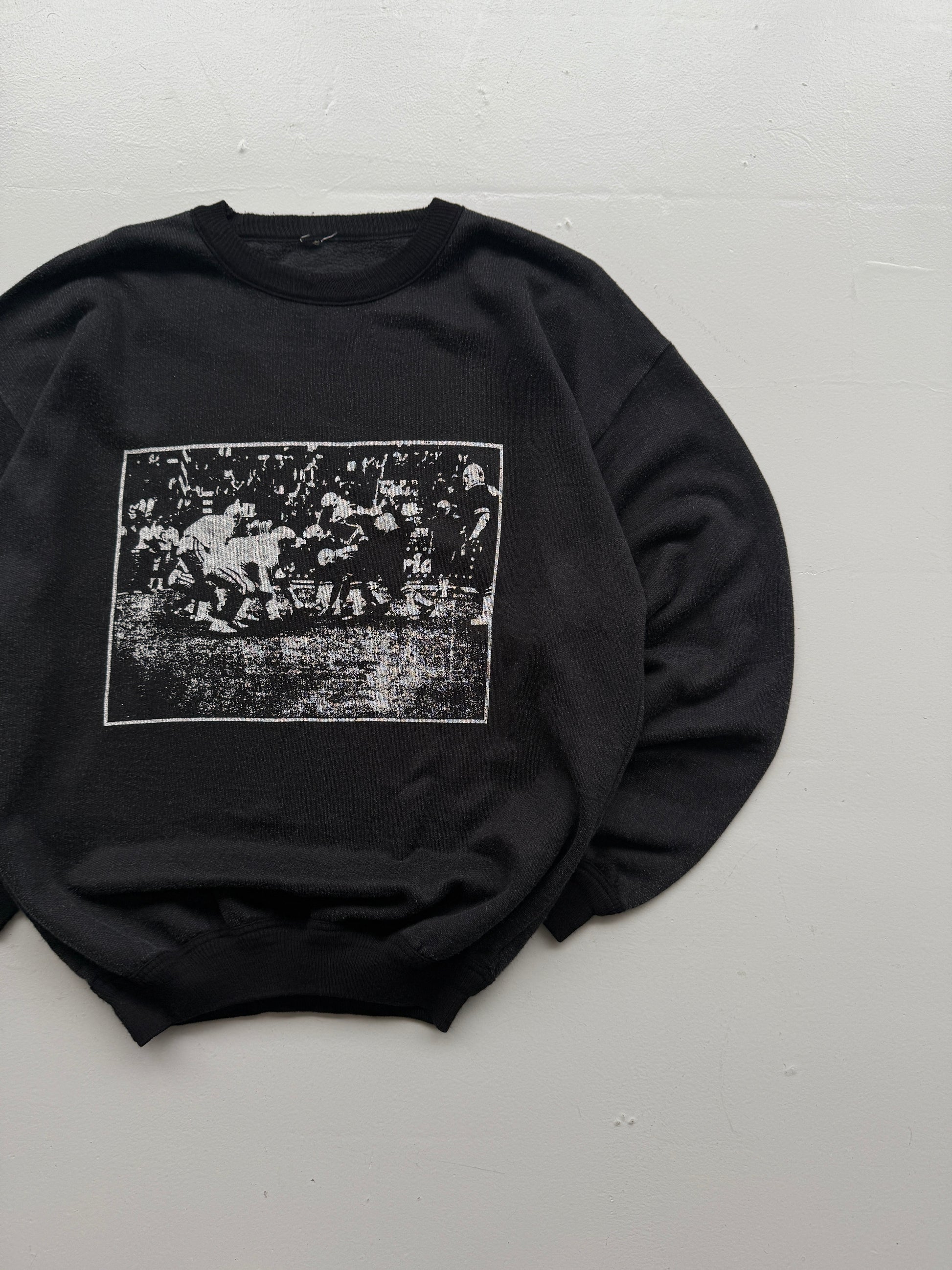 Black American Football 80's Vintage Graphic Sweatshirt Jumper - Large