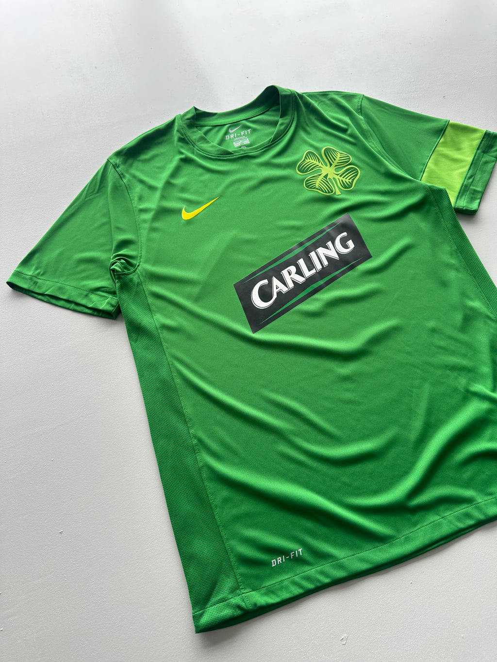 Nike Celtic FC Carling Sponsor 00's Vintage Training Football Shirt - Medium