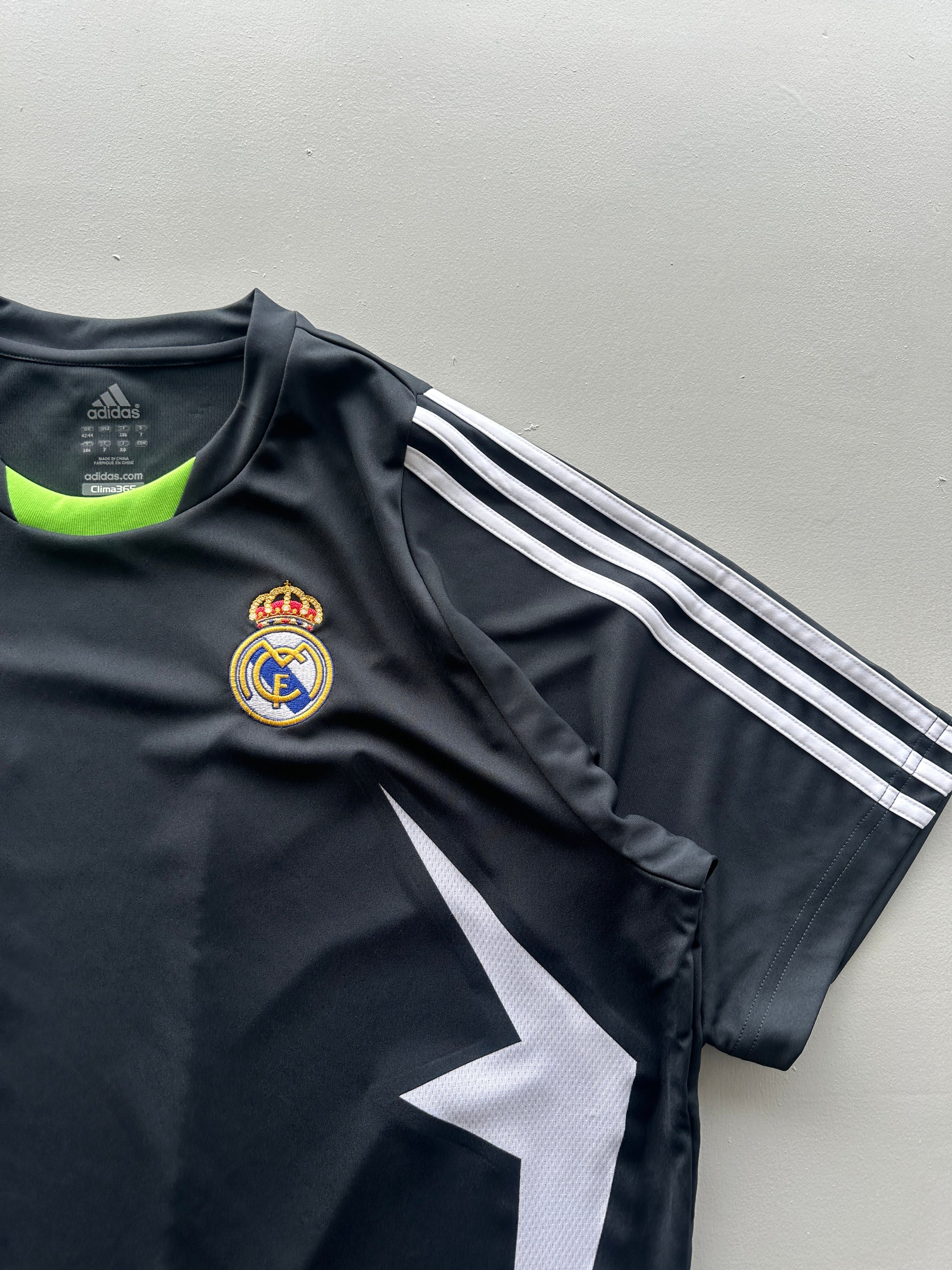 Adidas Real Madrid UCL Training 00's Vintage Football Shirt - Large
