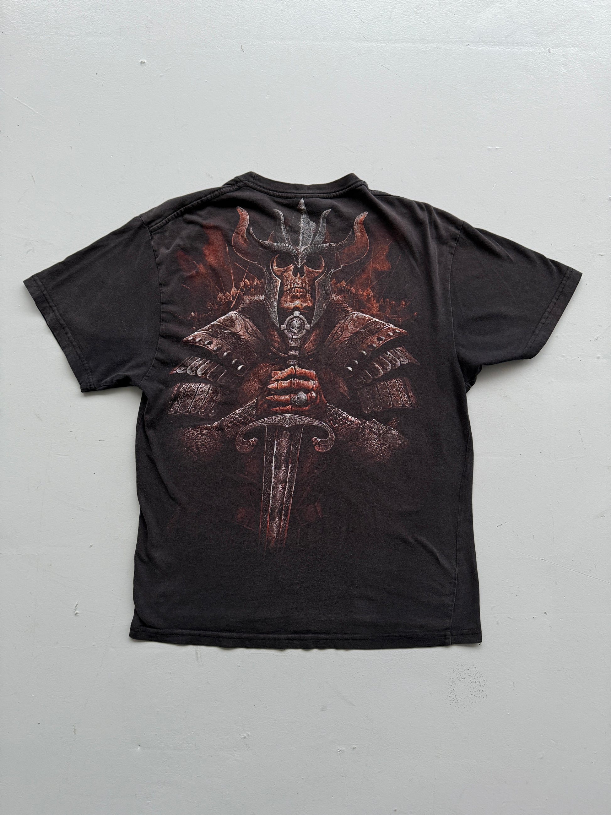 Faded Black Skull Knight 00's Vintage Metal Graphic T-Shirt - Medium