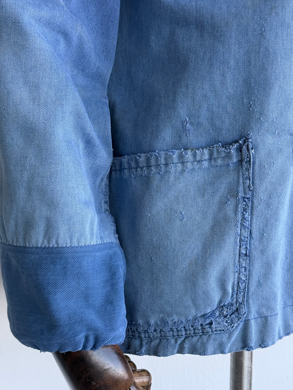 Thrashed Blue French 1950's Vintage Workwear Chore Jacket CH482 - Medium
