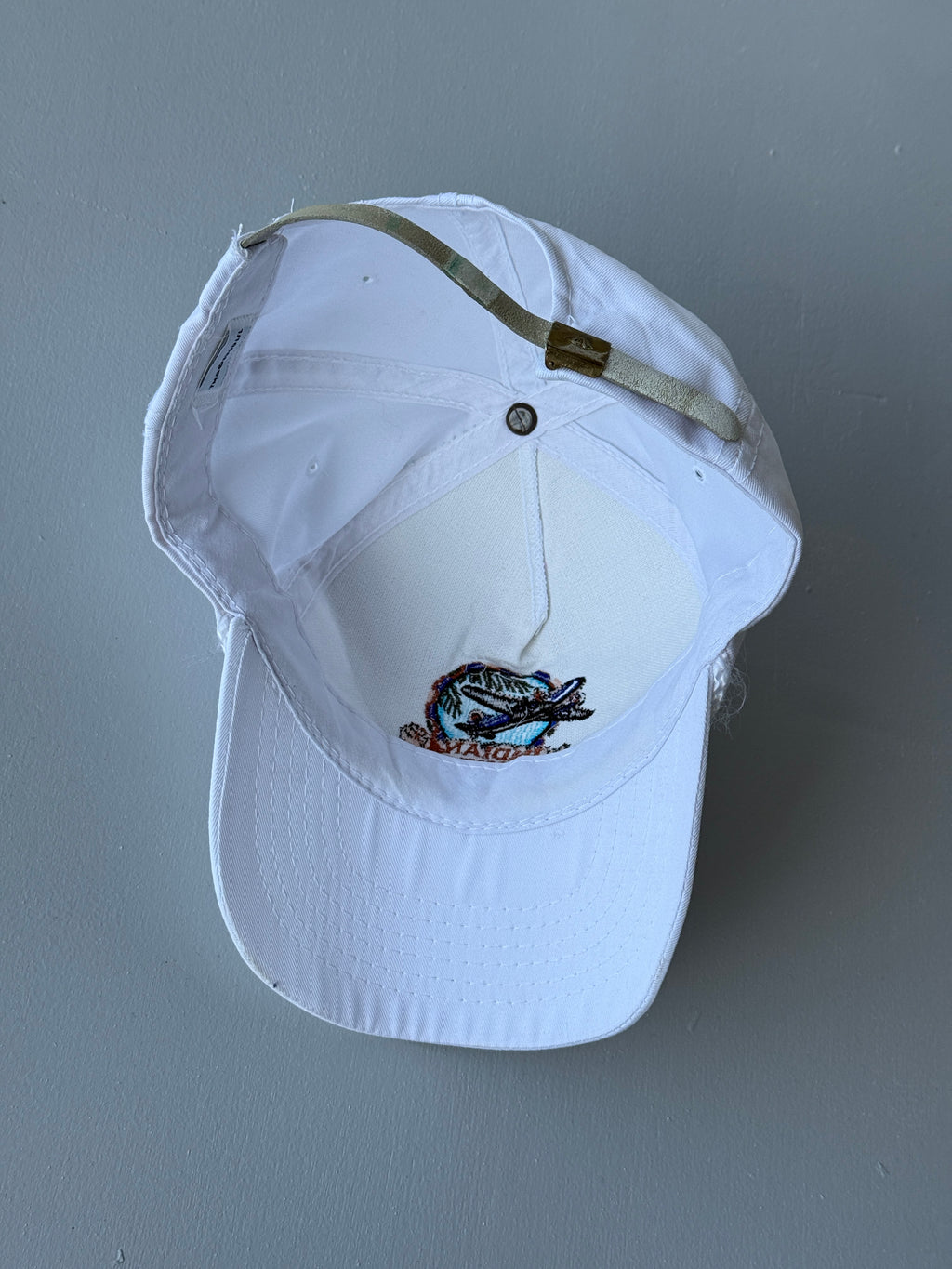 White Indiana Jones 90's Vintage Strapback Cap