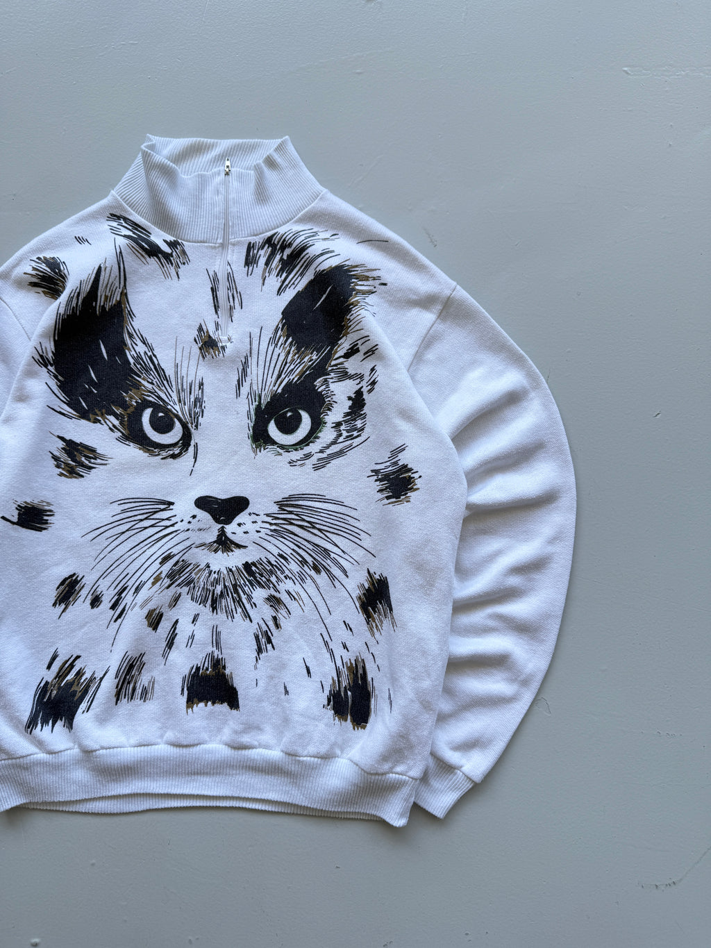 White Cat Graphic 80's Vintage Quarter Zip Sweatshirt - Medium