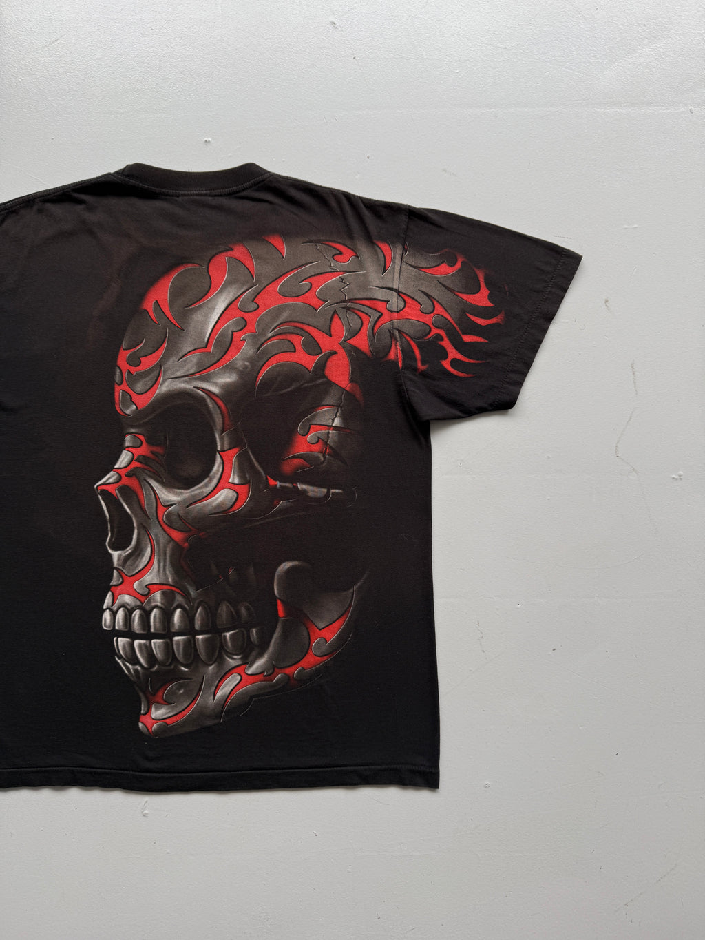 Black Tribal Skull Y2K Vintage Graphic T-Shirt - XL