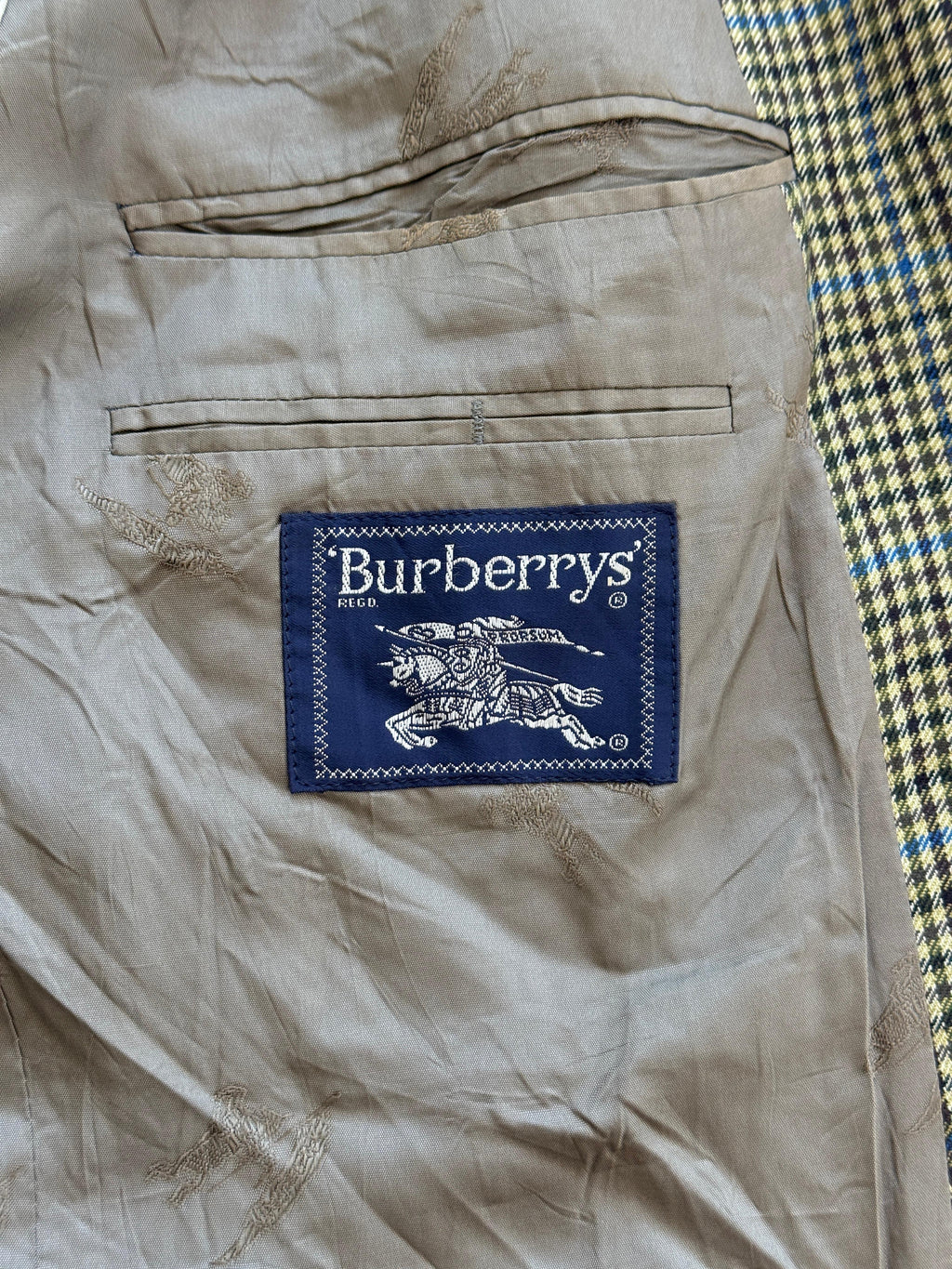 Burberry's 100% Cashmere Made in West Germany Vintage Blazer - Large