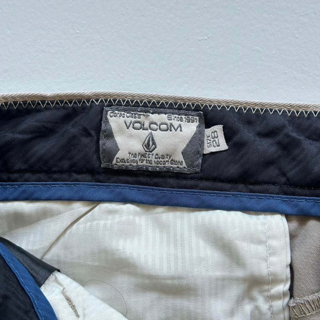 Volcom Cotton 00s Surfer / Skater Shorts - 28"