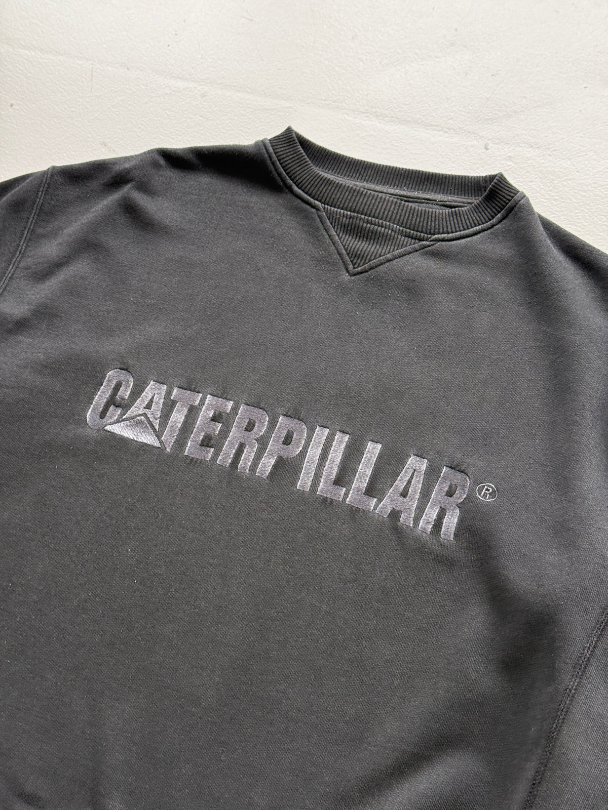 Caterpillar CAT Black Embroidered 90's Vintage Sweatshirt - Medium