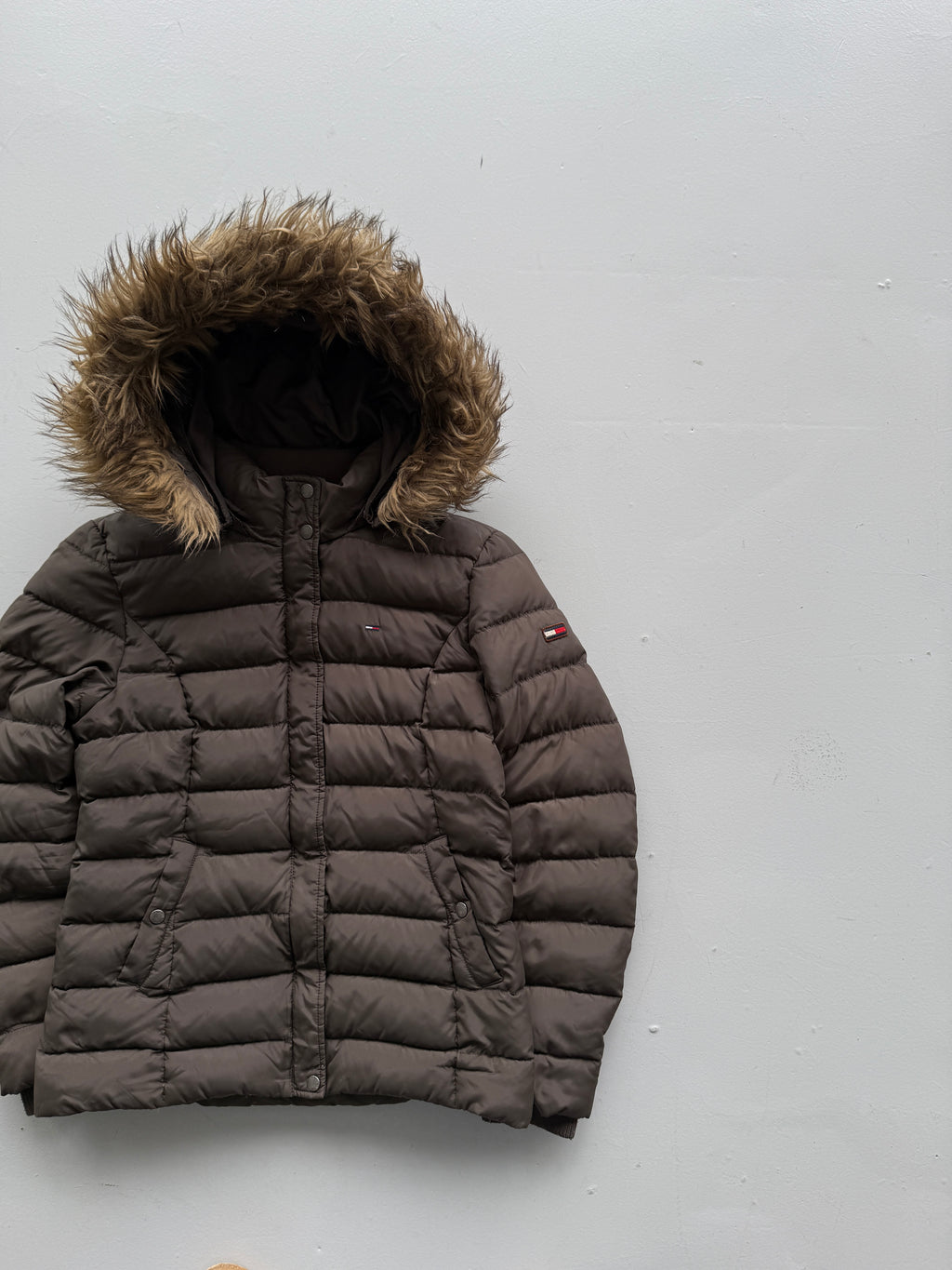 Brown Tommy Hilfiger 00's Vintage Y2K Insulated Puffer Jacket - Small
