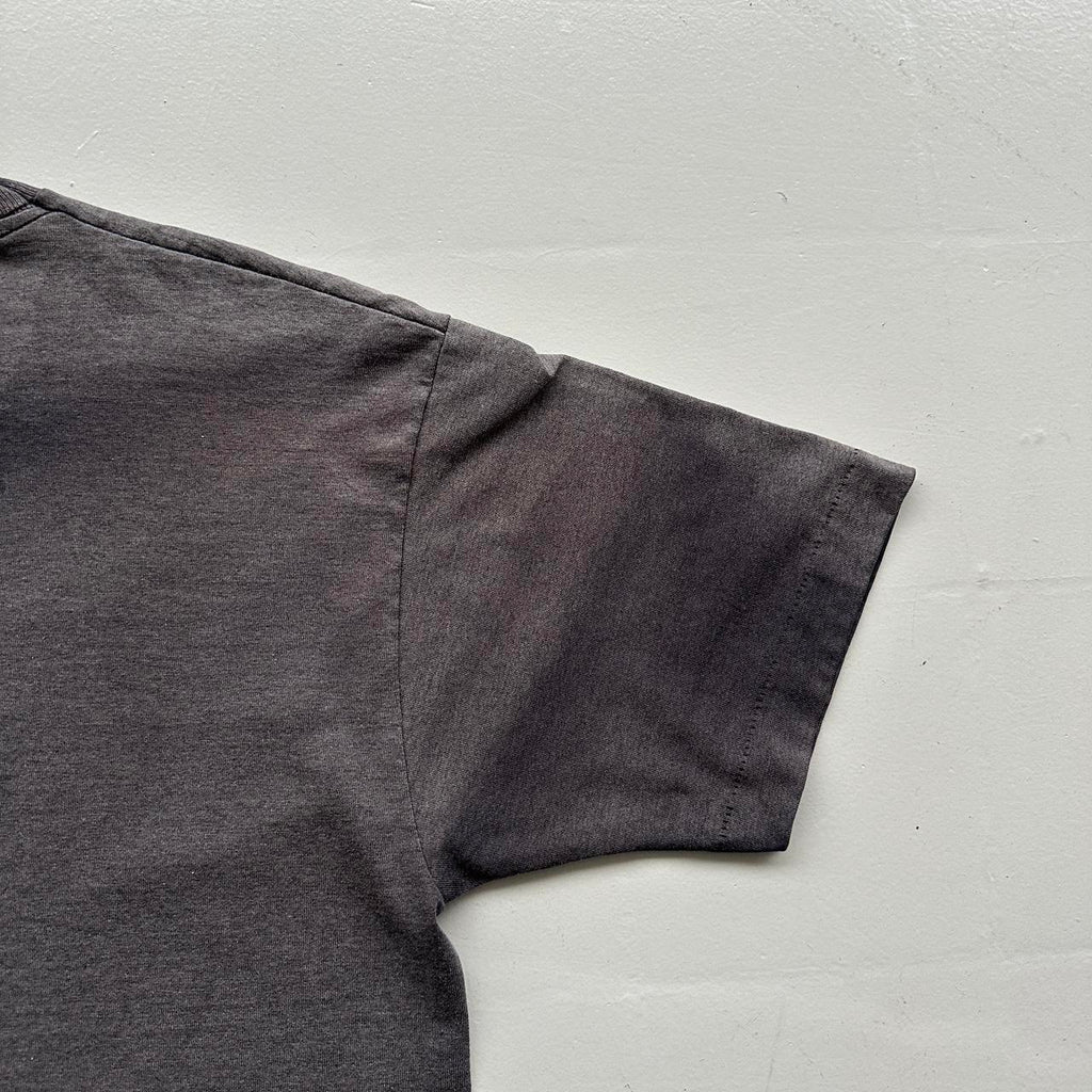 Black South Dakota Vintage 90's Graphic T-shirt - Medium