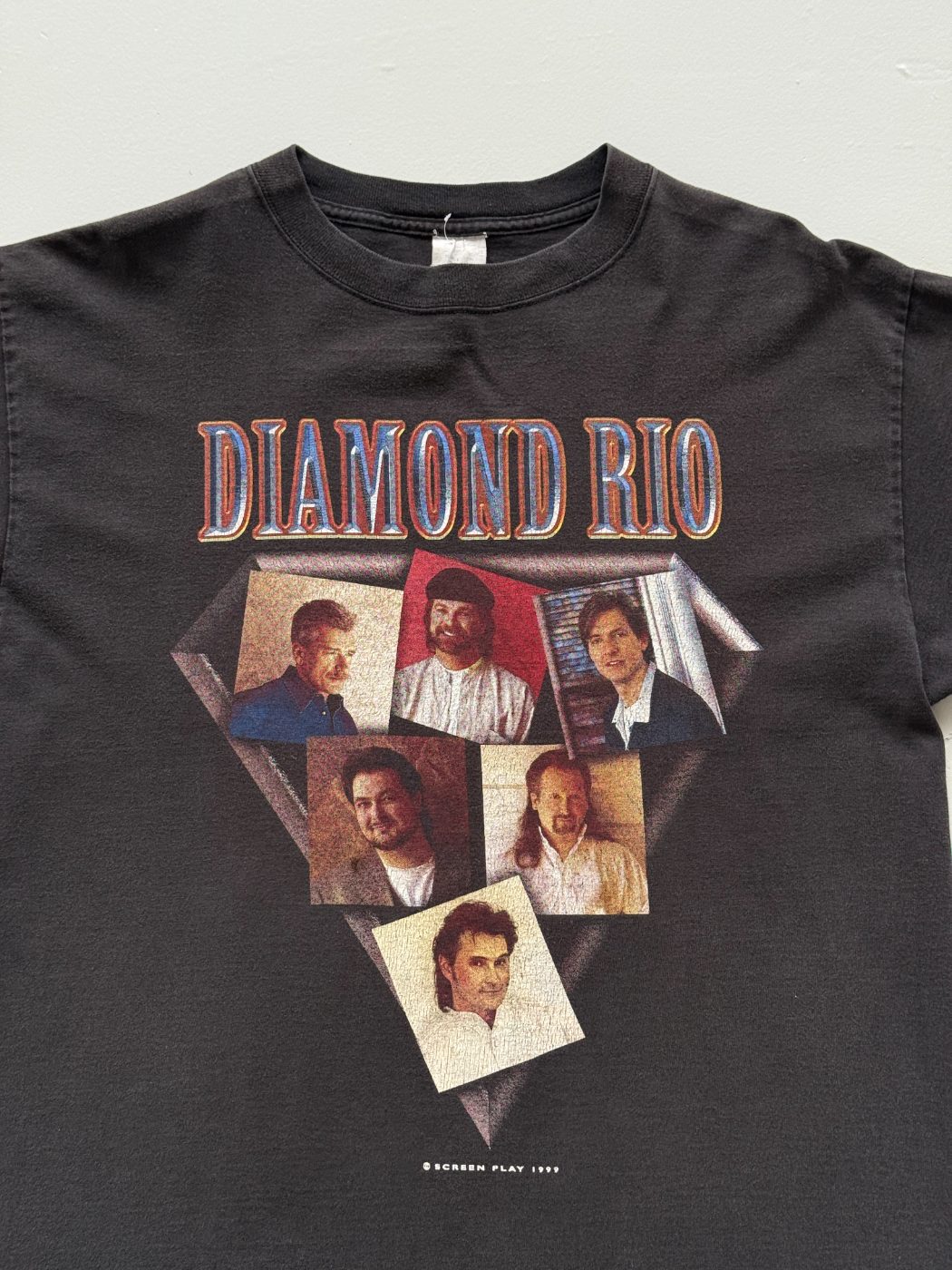 Diamond Rio 1999 Tour Vintage Graphic T-Shirt - Large