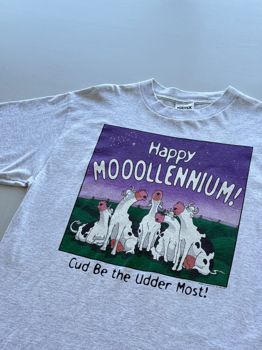 Tultex Happy Mooollennium Novelty 90's Vintage Graphic T-Shirt - Large