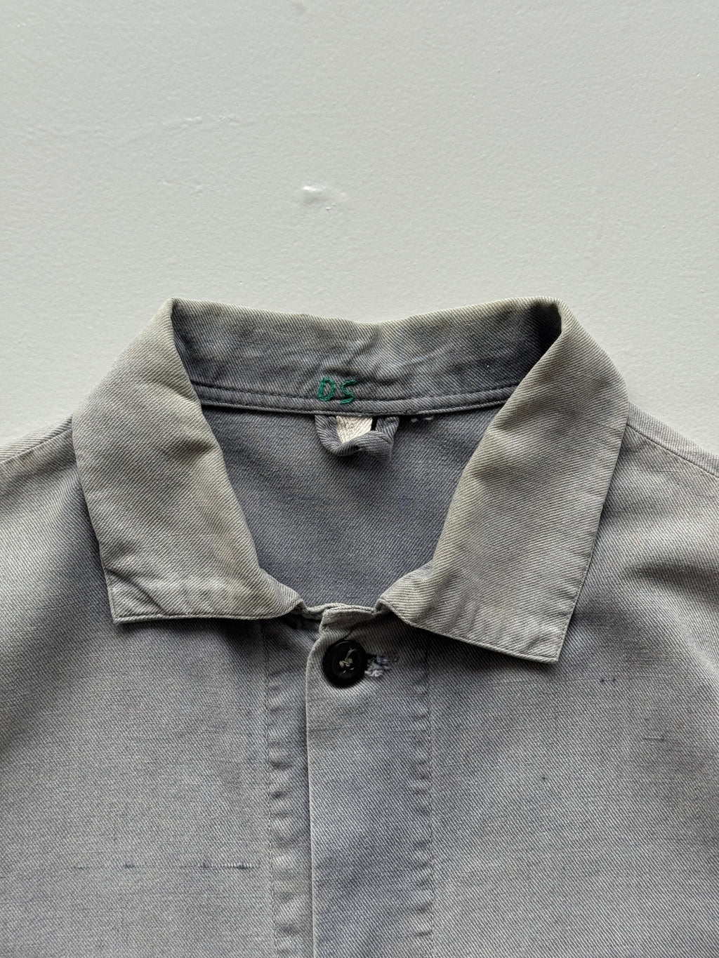 Thrashed Faded Grey Chore Jacket 80's Vintage French Workwear CH155 - Medium
