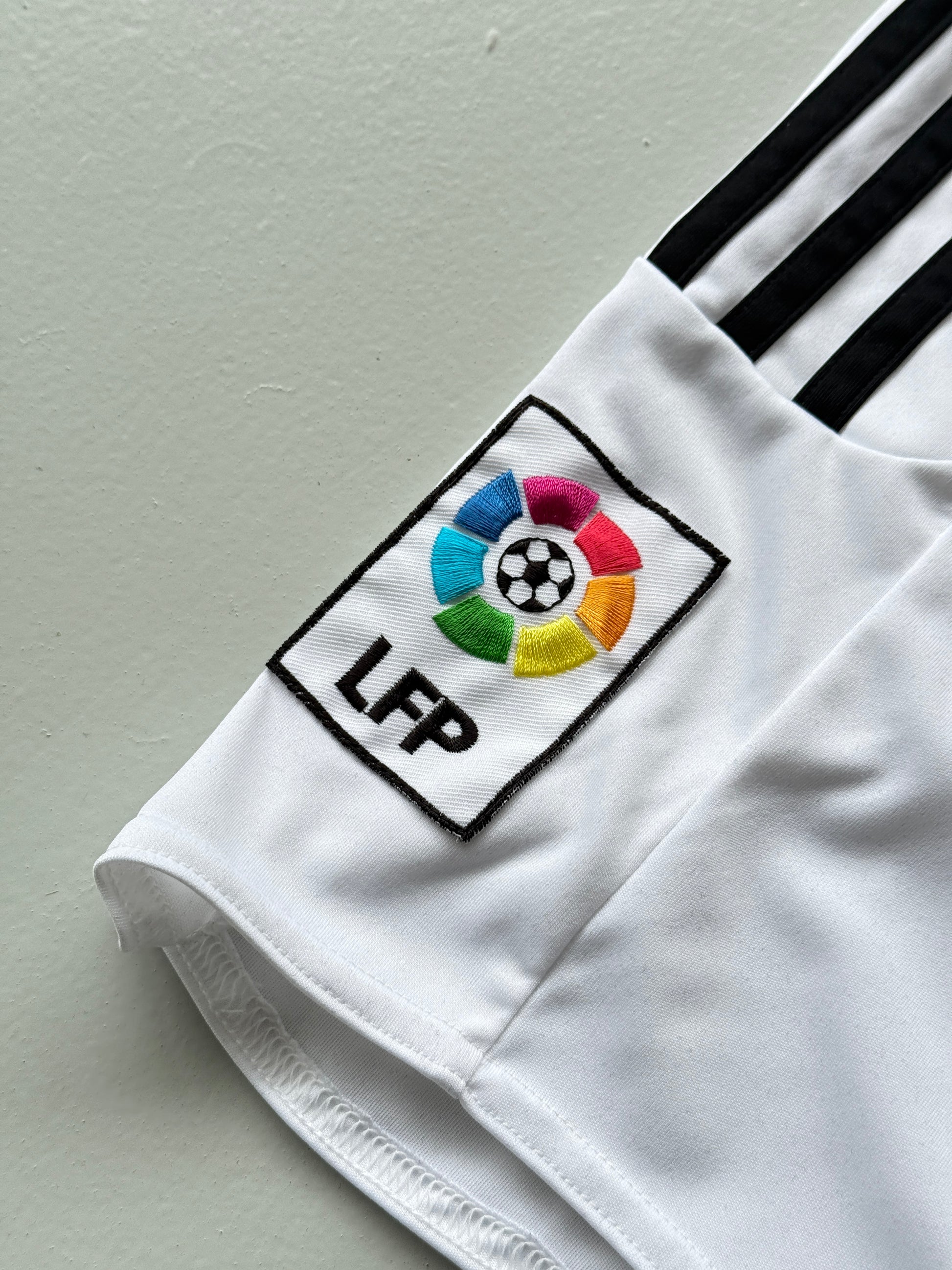 Adidas 2008-09 Real Madrid Home Football Shirt - Large