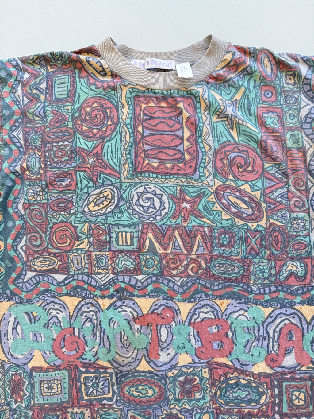 Boat & Beach 90's Vintage All Over Print Graphic T-Shirt - Large