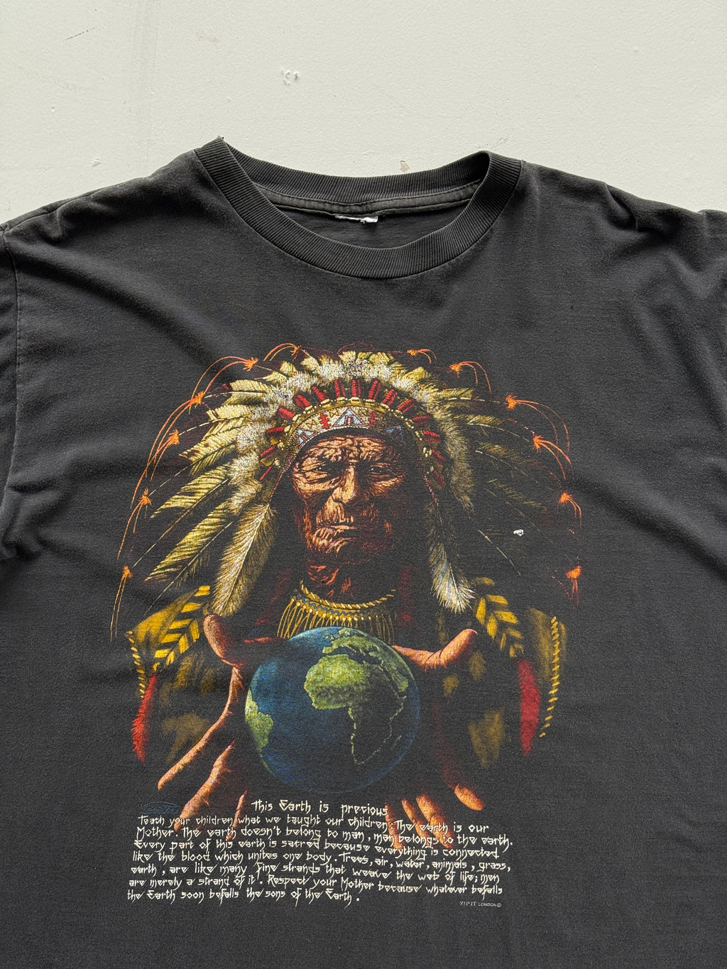 Black Native American 90's Vintage Graphic Tourist T-Shirt - Large