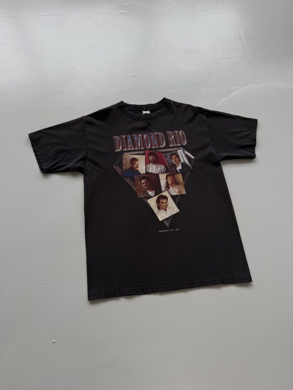 Diamond Rio 1999 Tour Vintage Graphic T-Shirt - Large