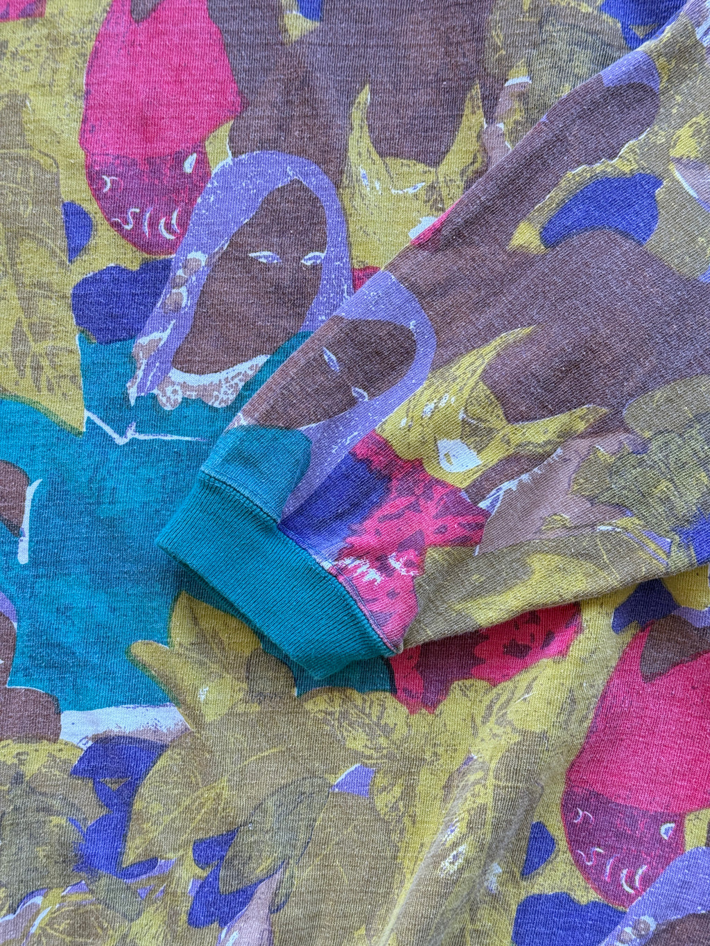 Yellow illustrated 90's Vintage African Women Long Sleeve T-Shirt- Medium