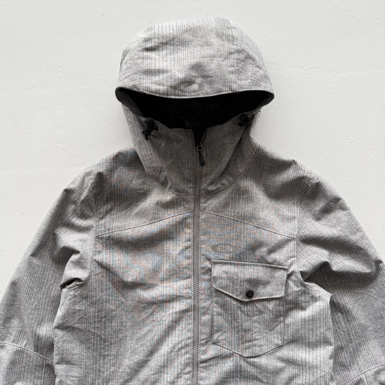 Grey Oakley 00’s Vintage Waterproof Jacket - Small