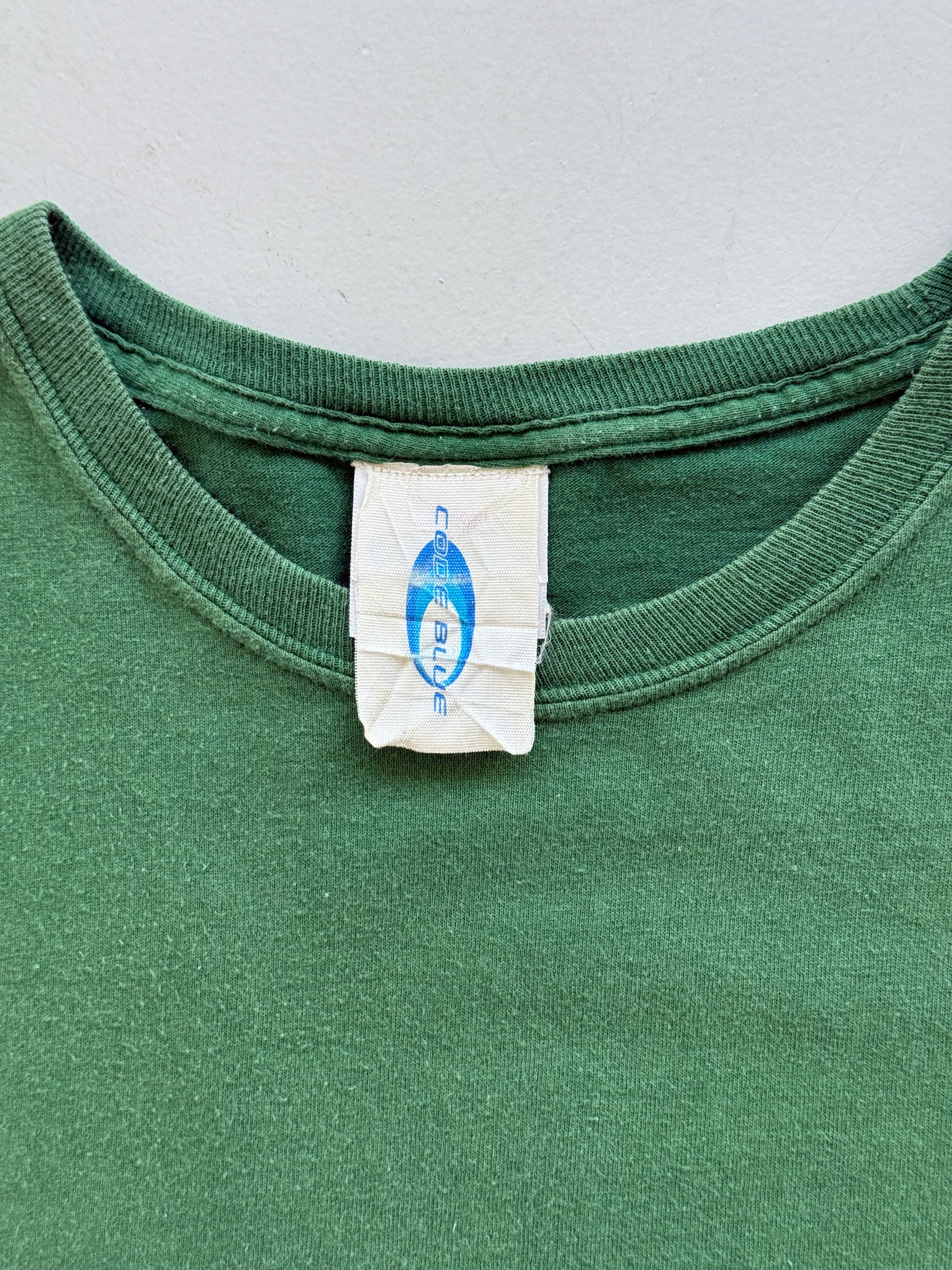 Green Honolulu Police 00's Vintage Graphic T-Shirt - Medium
