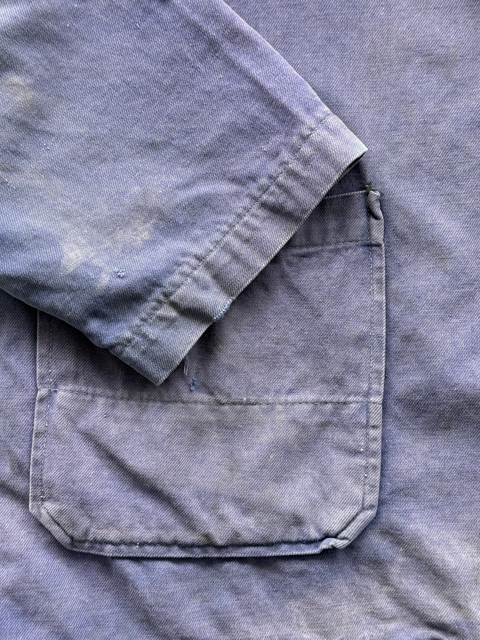Thrashed Faded Blue French Chore Jacket 70's Vintage Workwear CH188 - Large