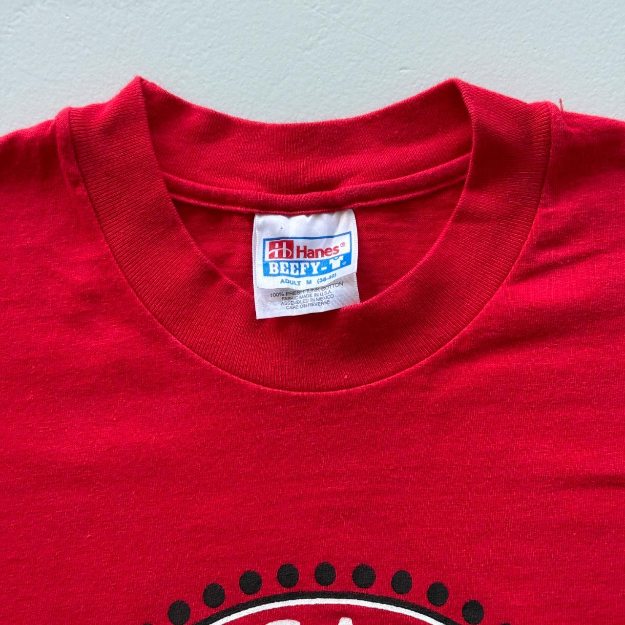 Red Canada Moose Tourist Vintage 90s T-shirt - Medium