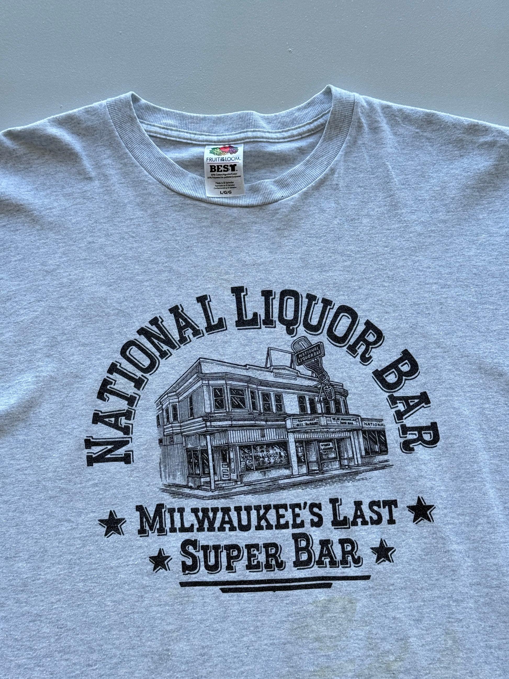 Fruit of the Loom National Liquor Bar Milwaukee Vintage T-Shirt - Medium