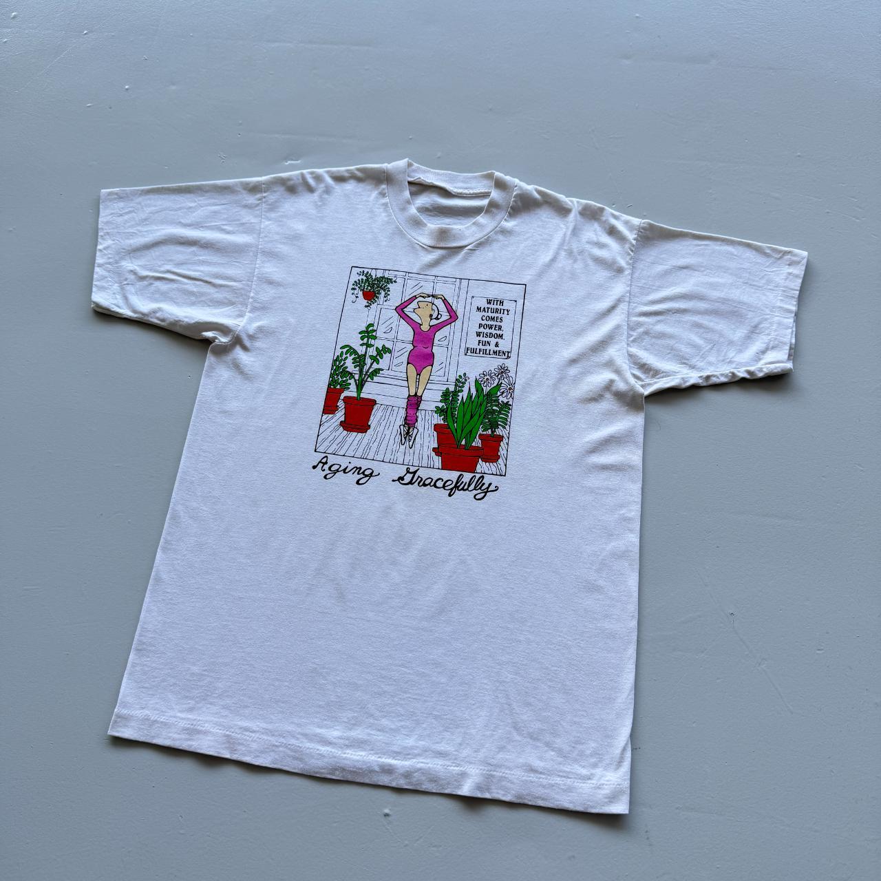 White Aging Gracefully Cartoon Vintage 90s T-shirt - Large