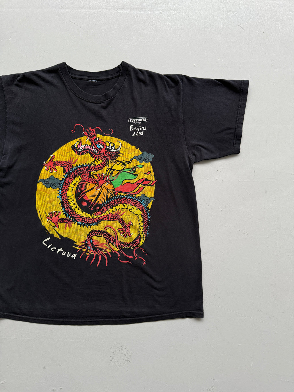 Black Chinese Dragon 00's Vintage Graphic Tourist T-Shirt - Large