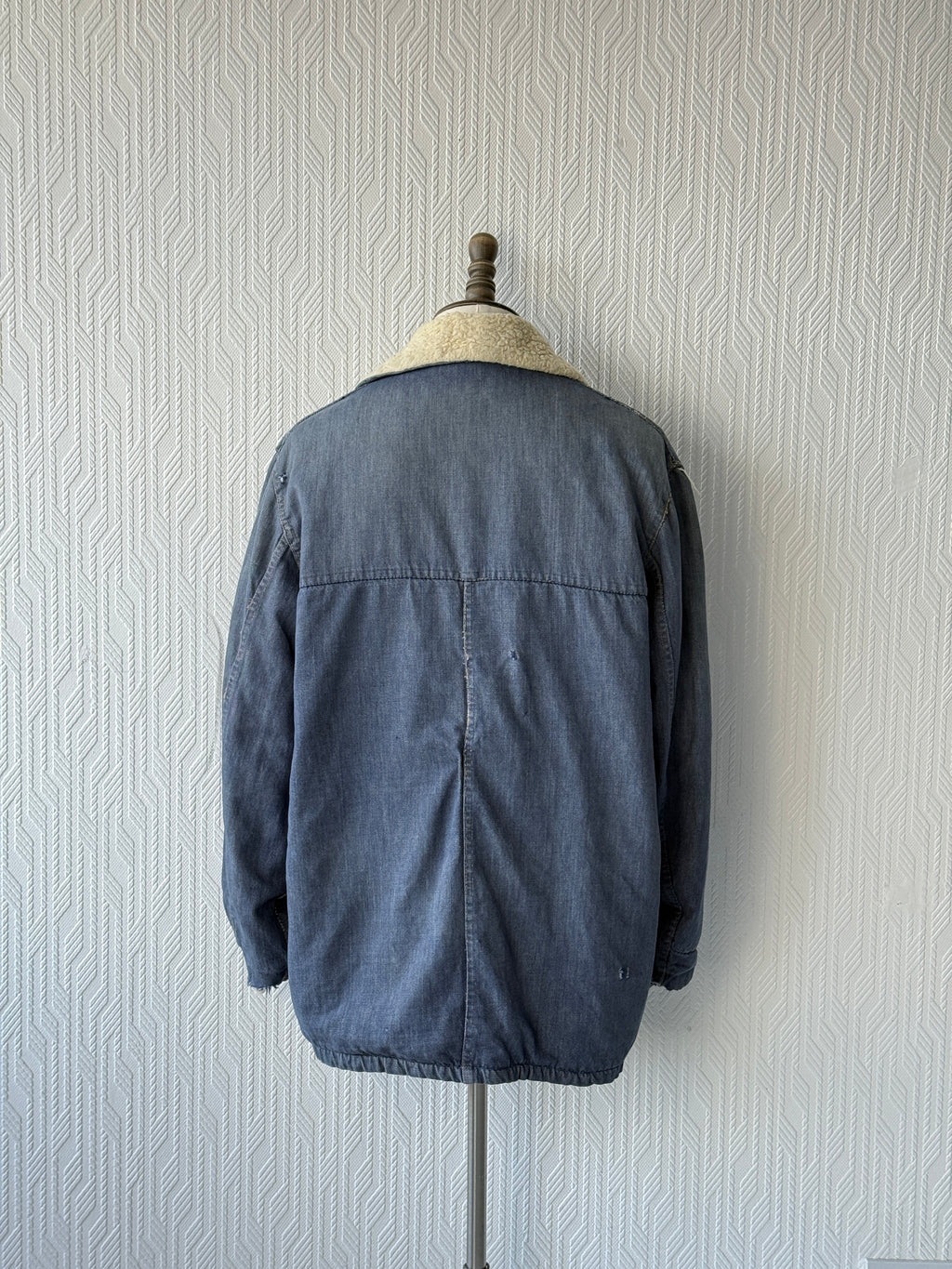 Blue Denim Sherpa Lined 70's Vintage Thrashed Jacket - XL