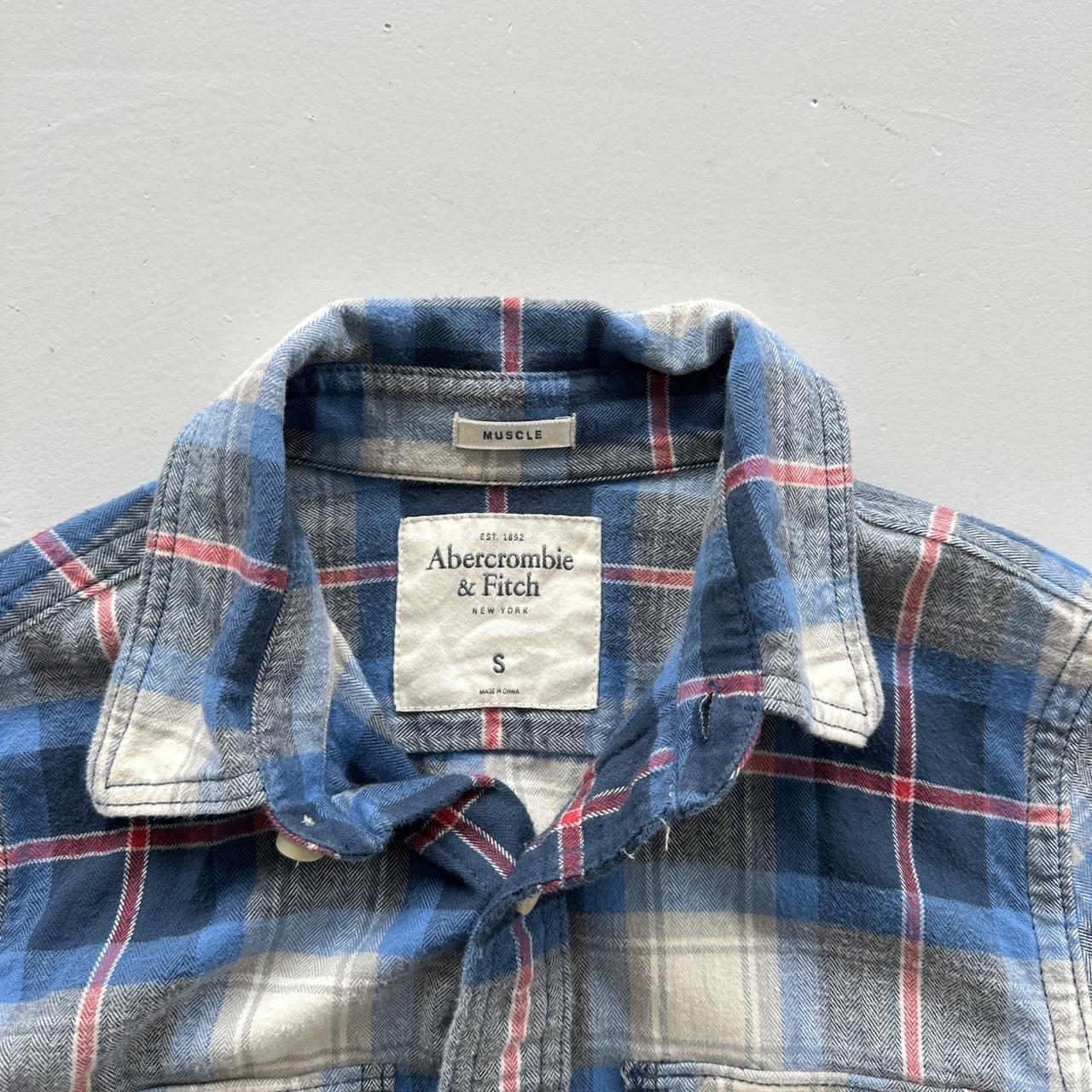 Abercrombie & Fitch Muscle Fit 00s Vintage Long sleeve - Small