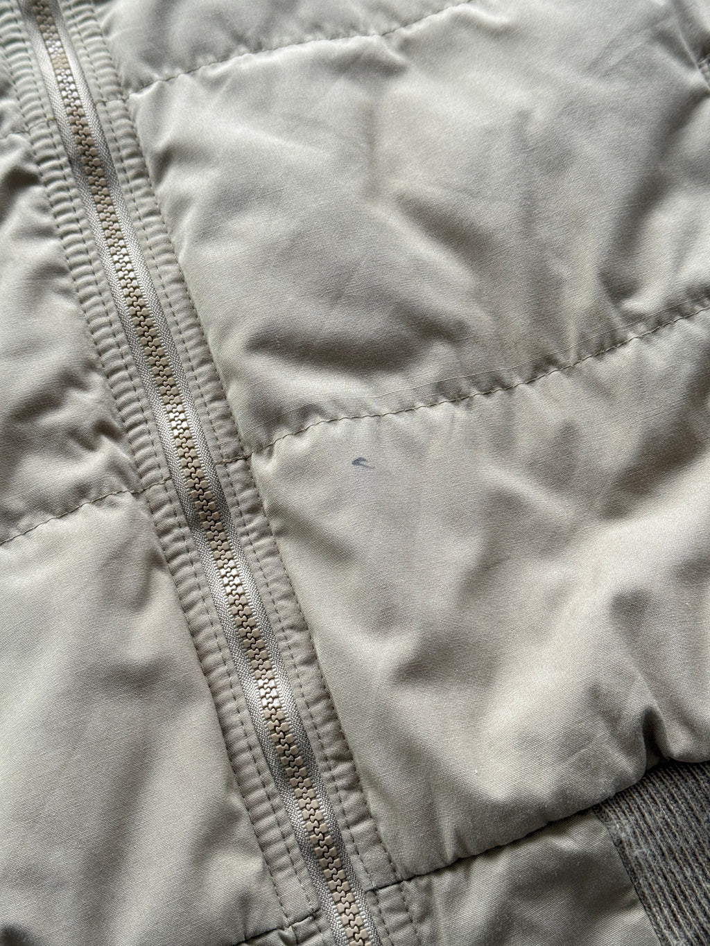 Cream Woolrich 90's Vintage Insulated Puffer Vest Body Warmer - Medium