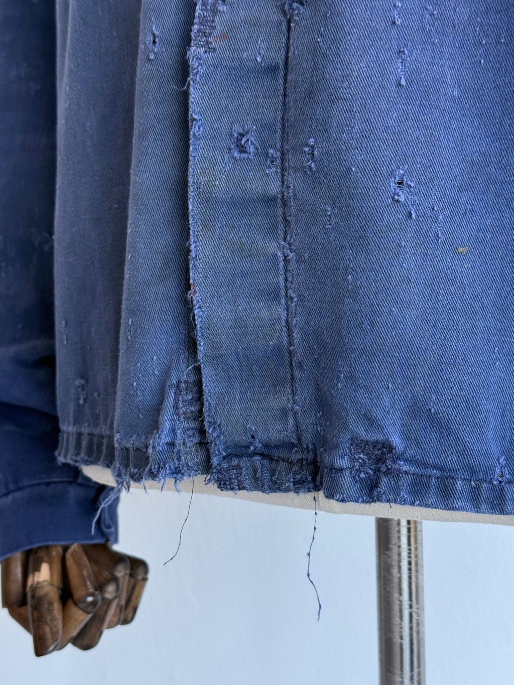 Thrashed Blue French 1970s Vintage Workwear Chore Jacket CH456 - Small