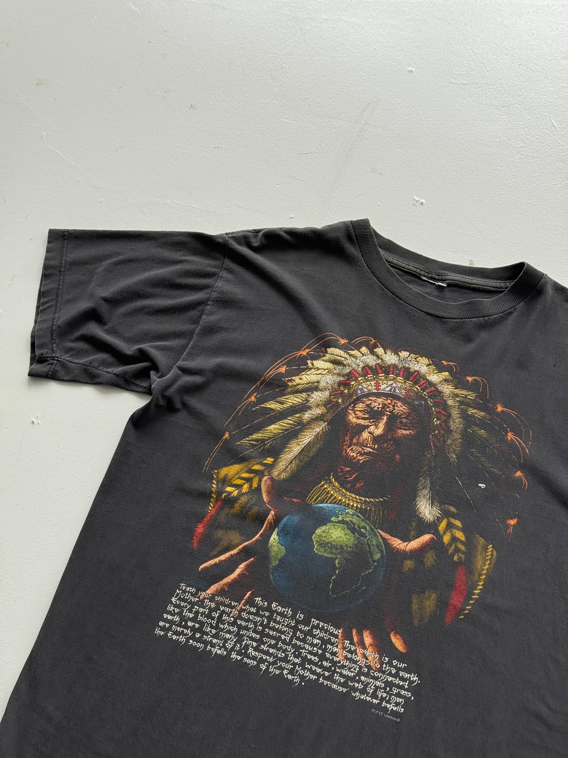 Black Native American 90's Vintage Graphic Tourist T-Shirt - Large