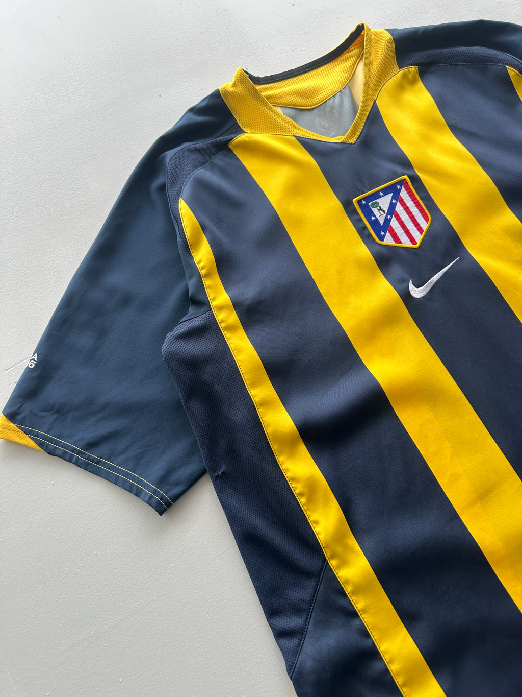 Nike Atletico Madrid 2005-06 LFP Vintage Away Football Shirt - Large