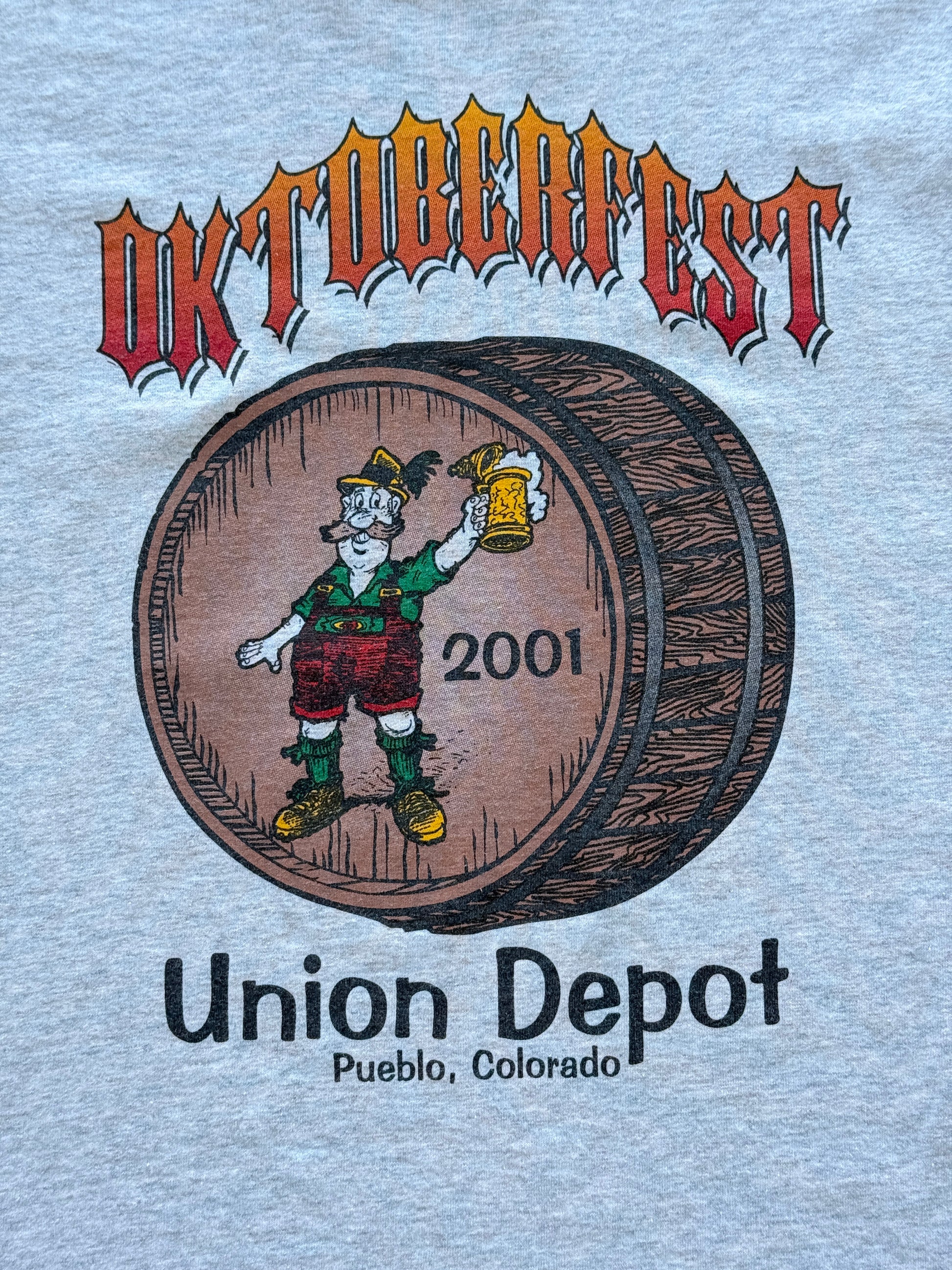Fruit of the Loom Oktoberfest 2001 Union Depot Pueblo Colorado Vintage T-Shirt -
