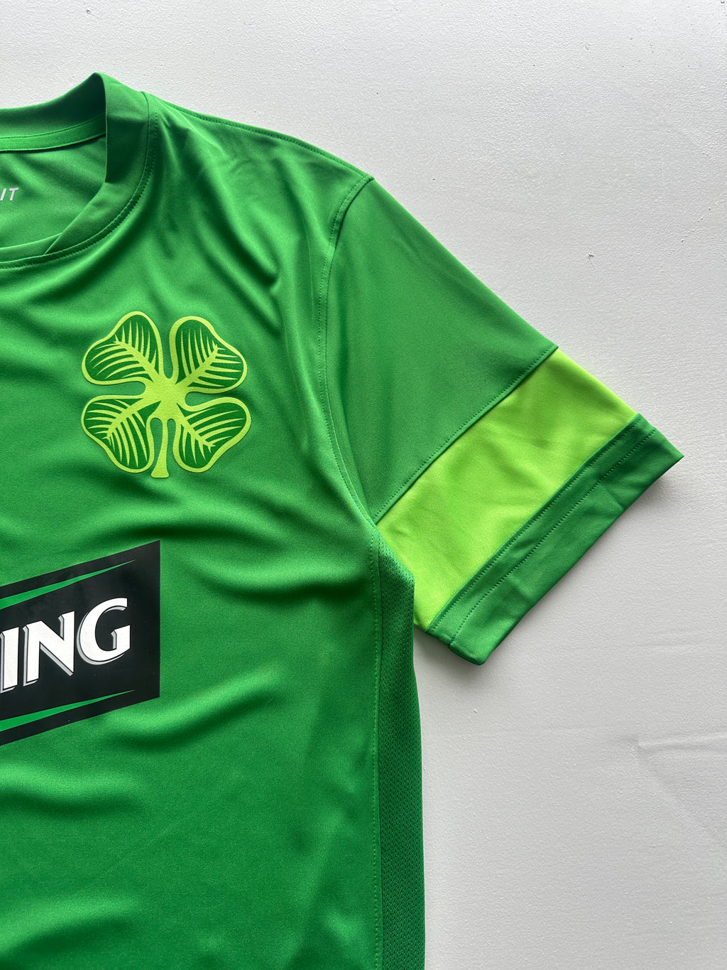Nike Celtic FC Carling Sponsor 00's Vintage Training Football Shirt - Medium