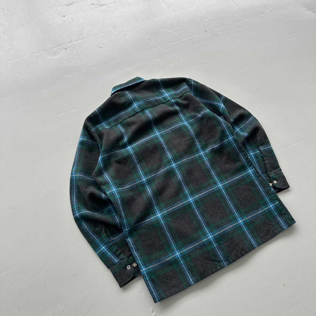 Green Grey Checkered 90s Vintage Long sleeve - Medium