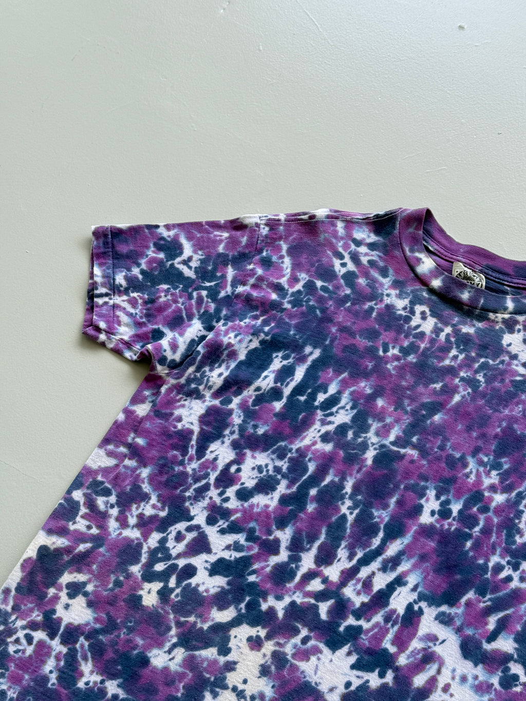 Purple Tie-Dye 90's Vintage Single Stitch Blank T-Shirt - Medium