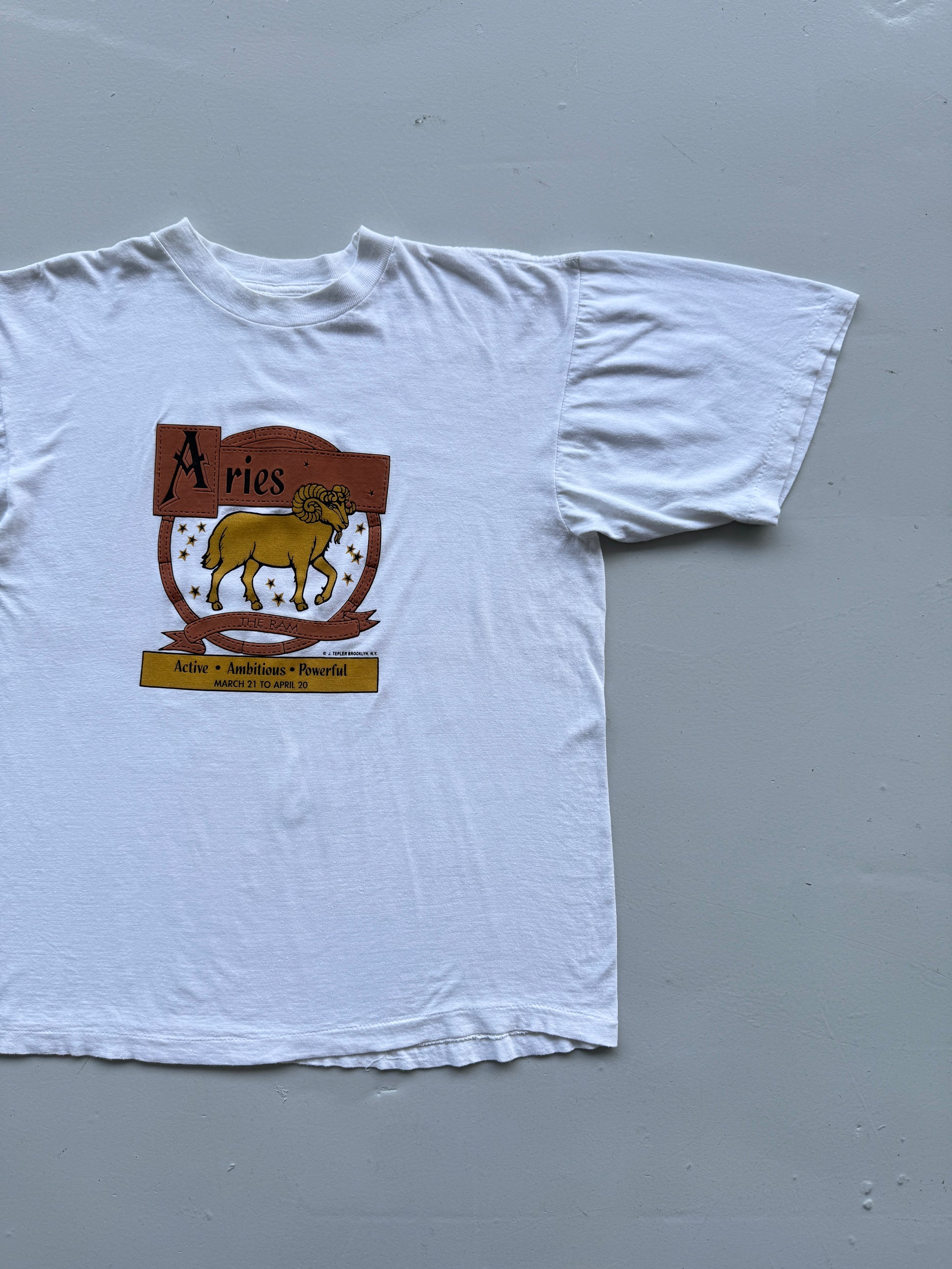 White Aries 90's Vintage Graphic Single Stitch T-Shirt - Large