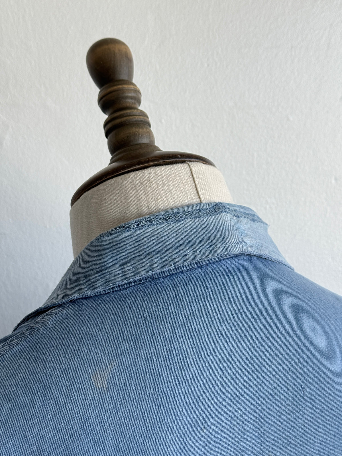 Thrashed Blue French 1950's Vintage Workwear Chore Jacket CH482 - Medium