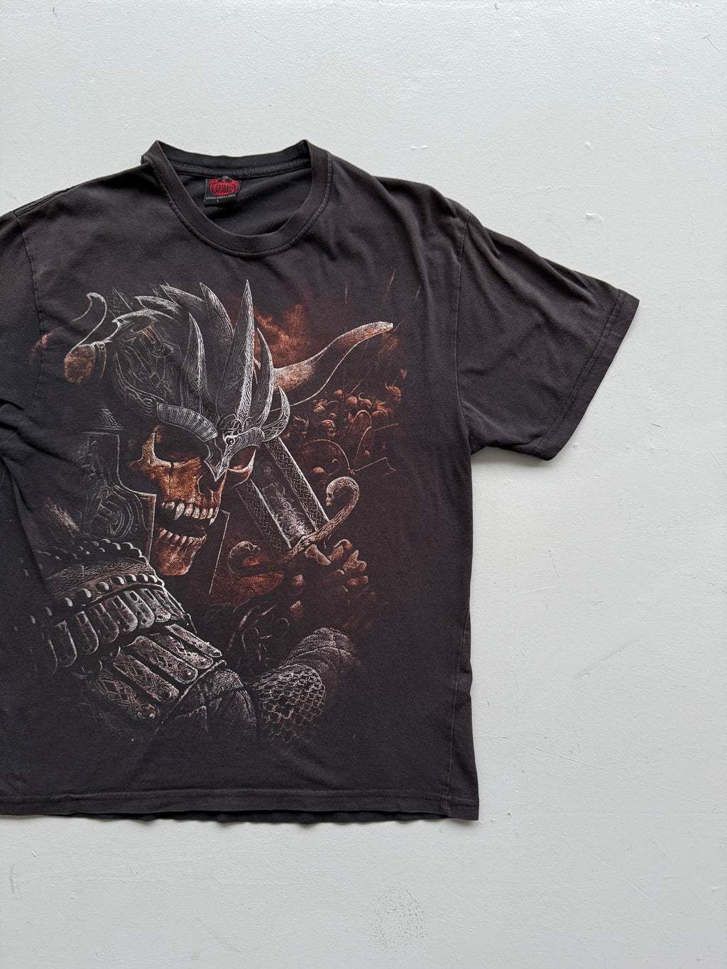 Faded Black Skull Knight 00's Vintage Metal Graphic T-Shirt - Medium