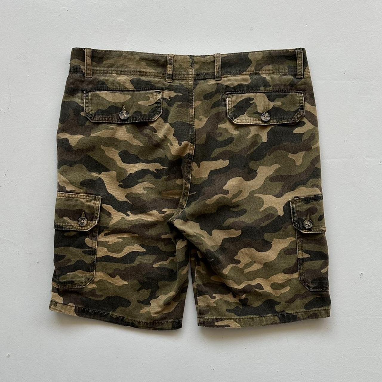 Y2K Khaki 00s Camouflage Shorts - 36"