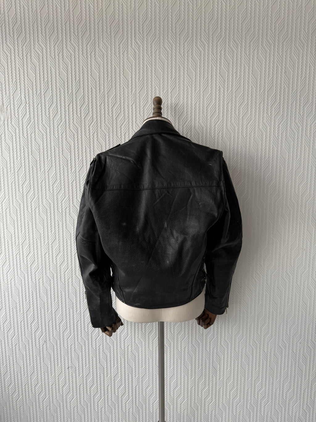 Black 80's Vintage Leather Biker Jacket - Medium