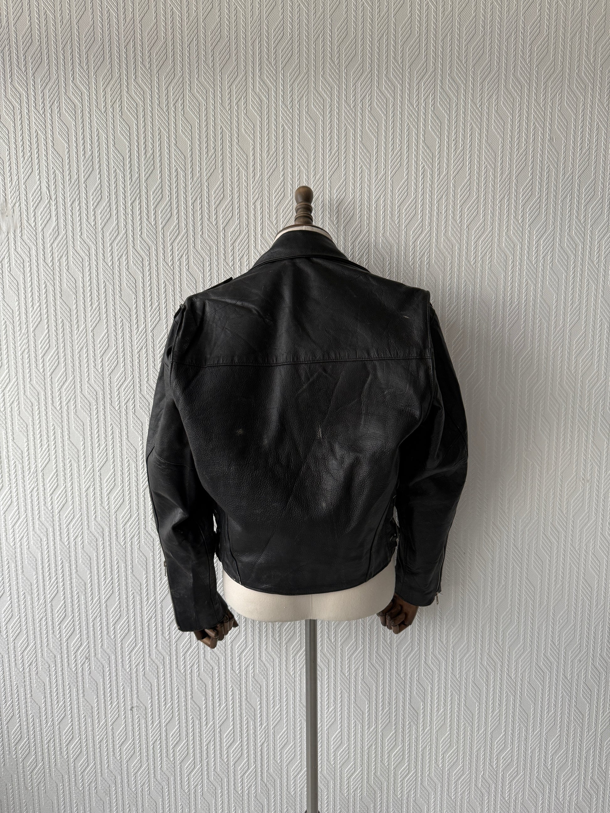 Black 80's Vintage Leather Biker Jacket - Medium