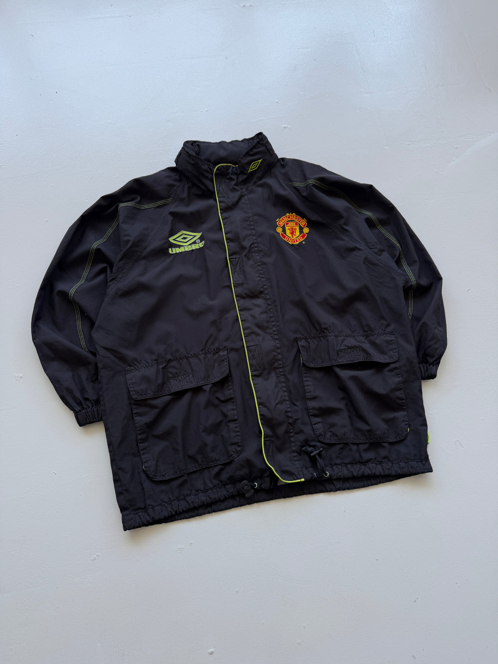 Umbro Manchester United Sharp 90's Vintage Windbreaker Jacket - Large