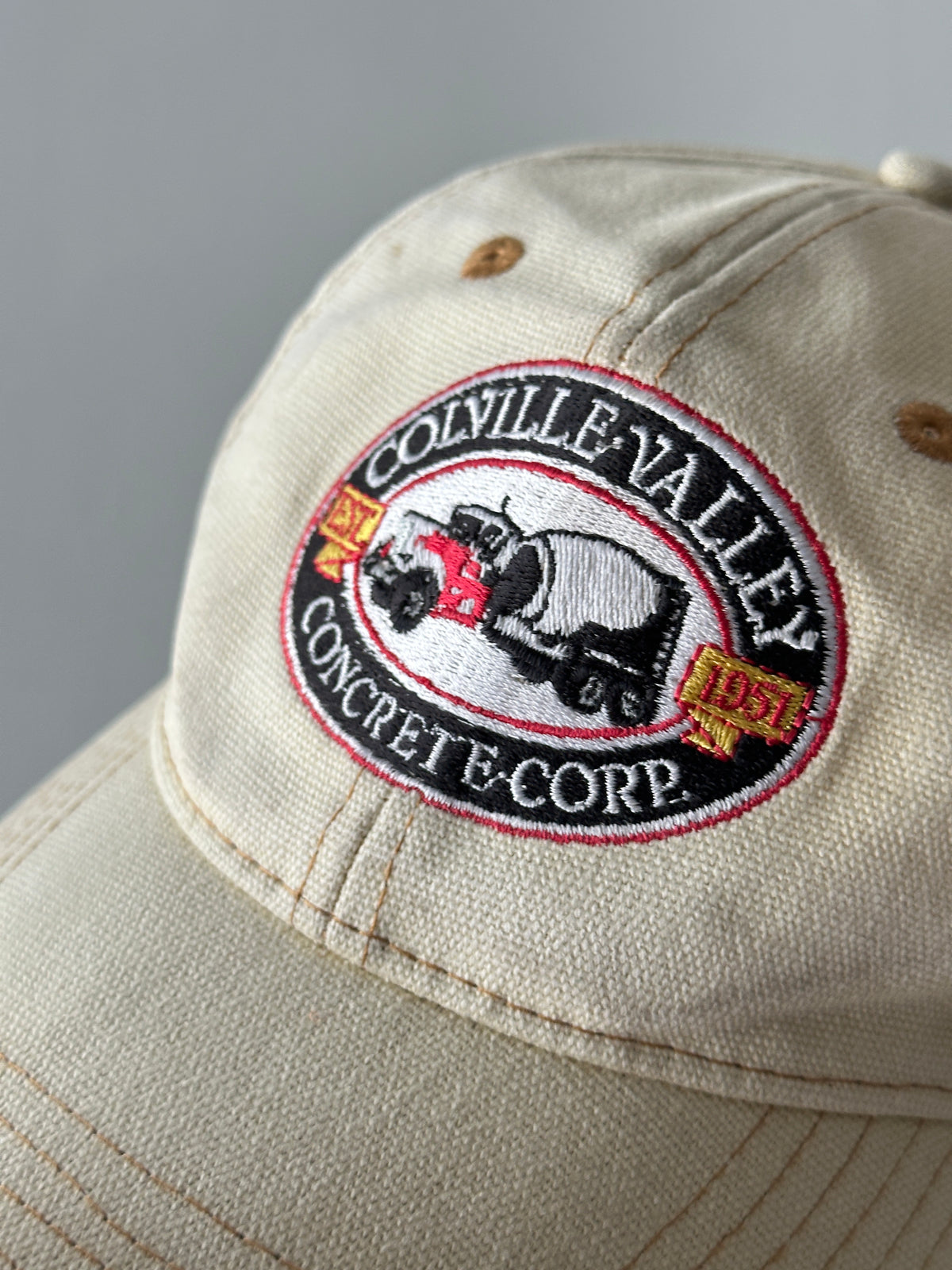 Cream Colville Valley Concrete Corp 90's Vintage SnapBack Trucker Cap