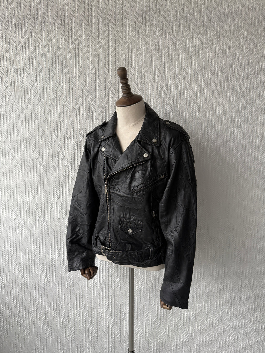 Black 80's Vintage Leather Biker Jacket- Medium