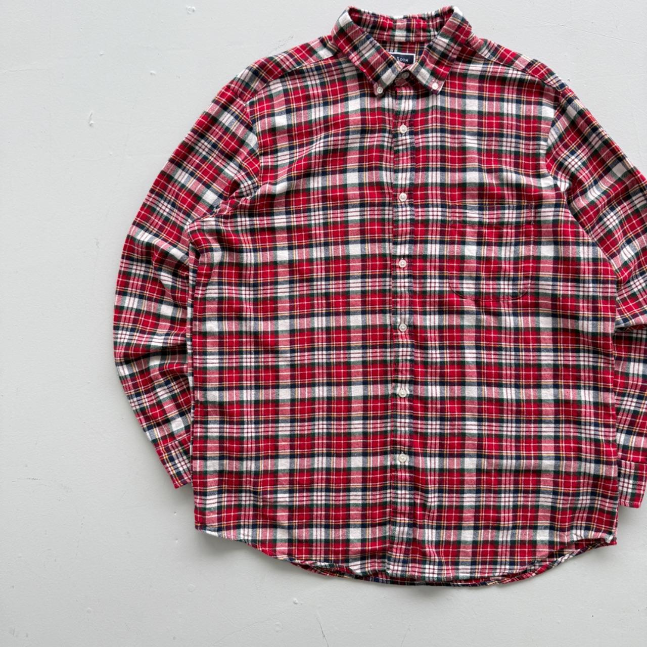 Red and White Checkered Long Sleeve 90s Vintage Flannel Shirt - XL