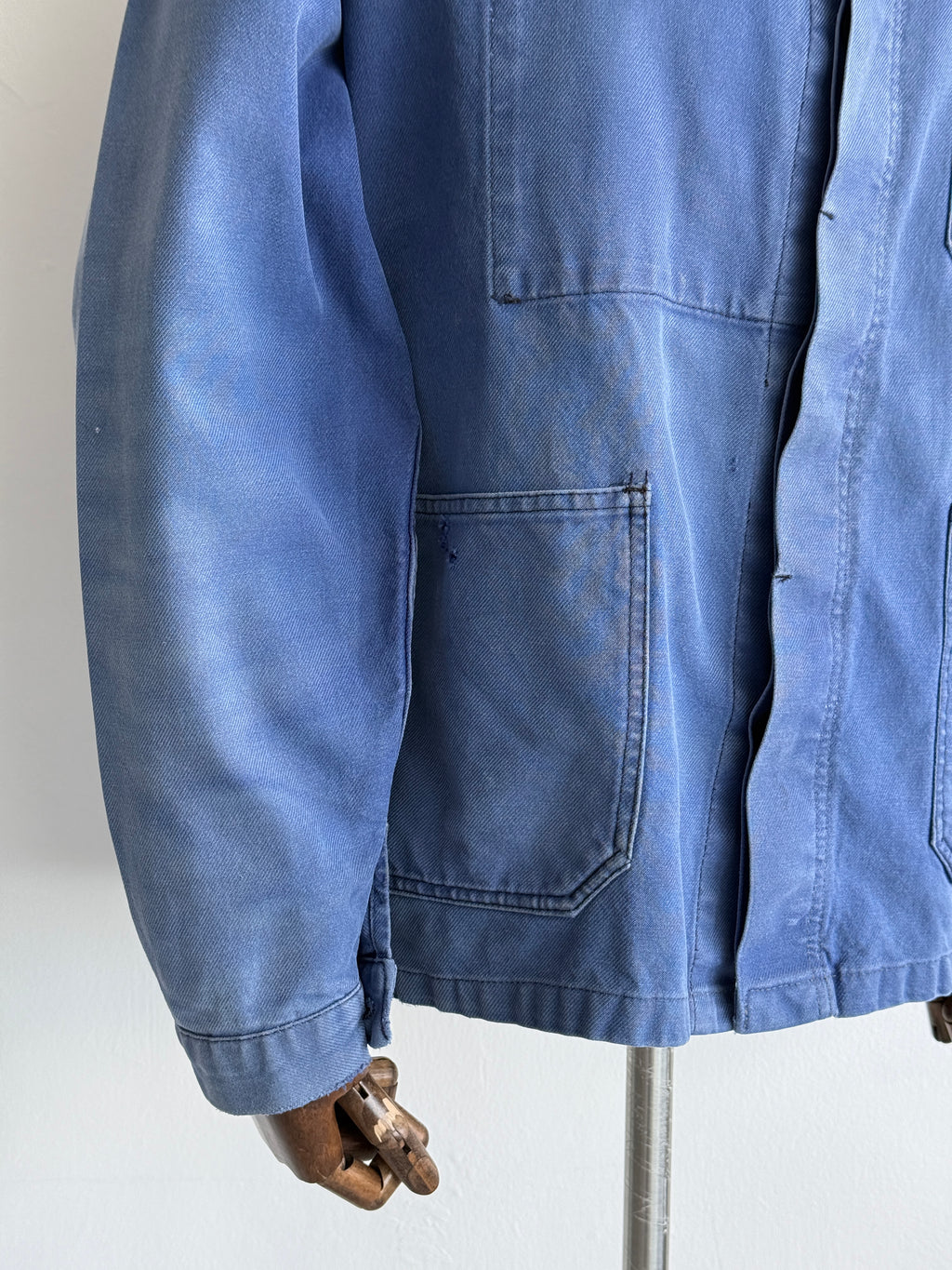 Faded Blue French 1950s/60s Vintage Workwear Chore Jacket CH486 - Medium