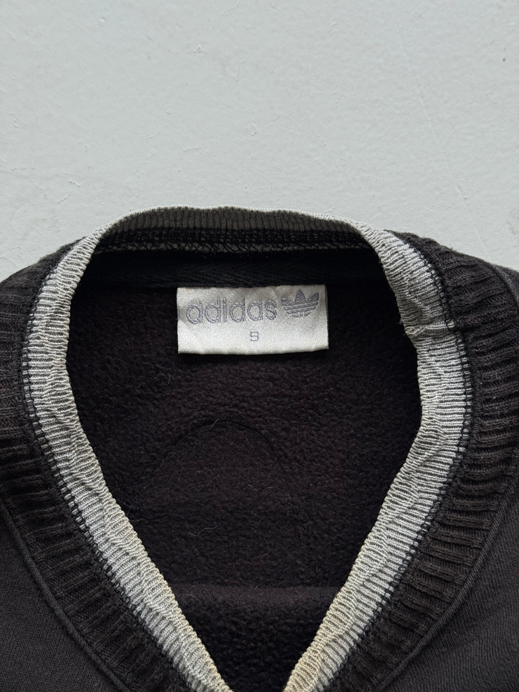 Black Rare Adidas NBA Mutombo Basketball 90's Vintage Sweatshirt Jumper - Small